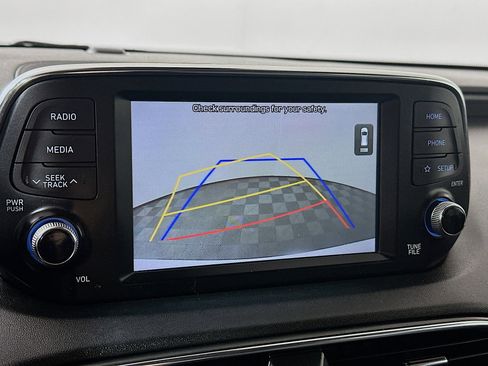 Used 2020 Hyundai Santa Fe SE image 13