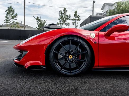 Used 2019 Ferrari 488 Pista Coupe RWD image 32