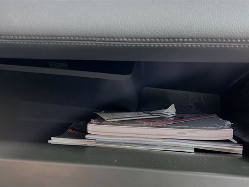 Used 2023 Toyota Sienna LE image 35