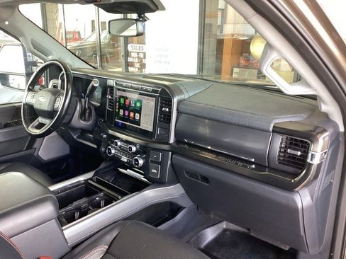 Used 2023 Ford F250 Lariat w/ Chrome Package image 28