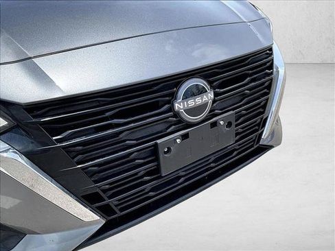 Used 2024 Nissan Altima 2.5 SV FWD image 27
