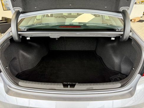 Used 2016 Hyundai Sonata FWD image 9