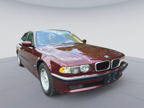 Used 2001 BMW 740iL RWD image 3