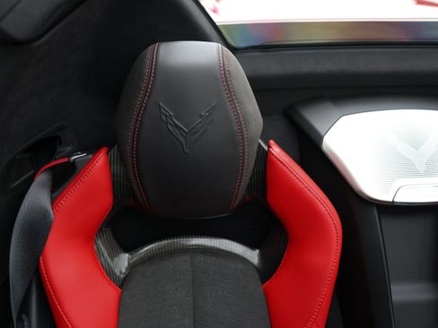 Used 2021 Chevrolet Corvette Stingray Premium Conv w/ Z51 Performance Package RWD image 10