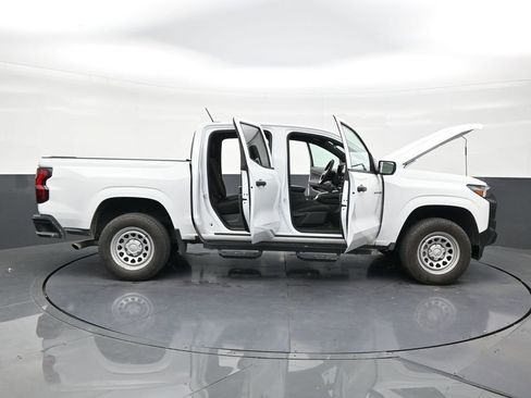 Used 2024 Chevrolet Colorado W/T w/ WT Convenience Package RWD image 29
