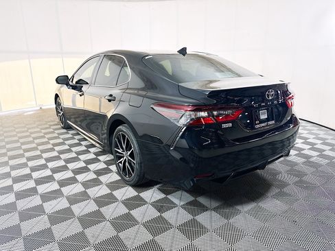 Used 2023 Toyota Camry SE w/ Convenience Package FWD image 5