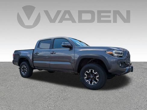 Used 2021 Toyota Tacoma TRD Off-Road AWD/4WD image 3