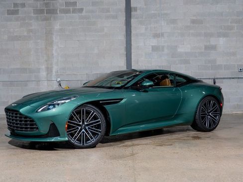 Used 2024 Aston Martin DB12 Coupe image 7