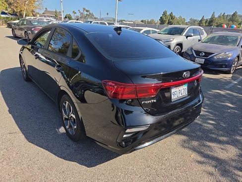 Used 2021 Kia Forte LXS FWD image 3
