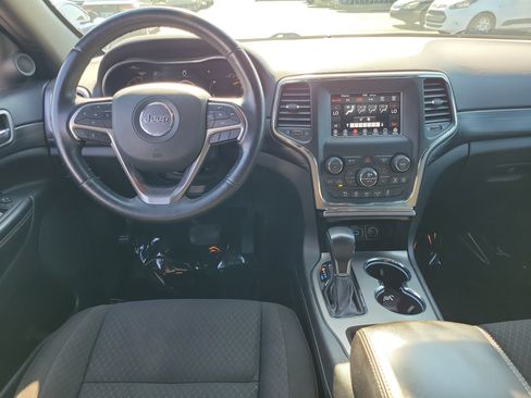 Used 2021 Jeep Grand Cherokee Freedom Edition AWD/4WD image 10