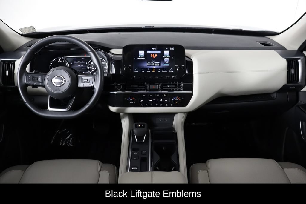 Used 2024 Nissan Pathfinder SL w/ Black Appearance Package FWD image 13