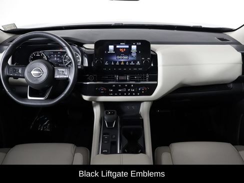 Used 2024 Nissan Pathfinder SL w/ Black Appearance Package FWD image 13