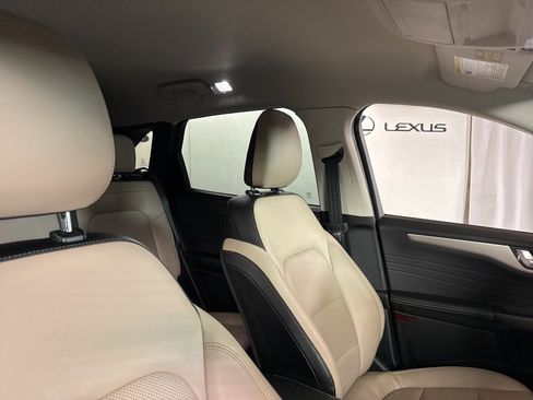 Used 2022 Ford Escape SEL image 10