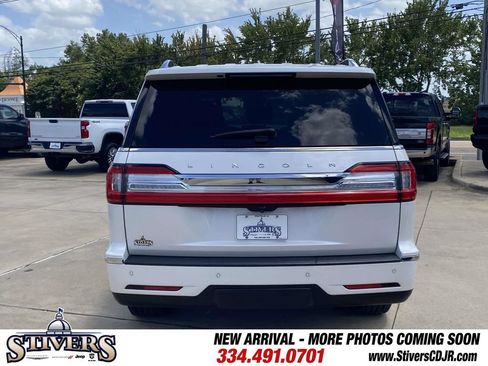 Used 2018 Lincoln Navigator L Reserve w/ Technology Package AWD/4WD image 41