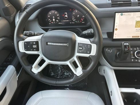 Certified 2025 Land Rover Defender 110 X-Dynamic SE AWD/4WD image 16