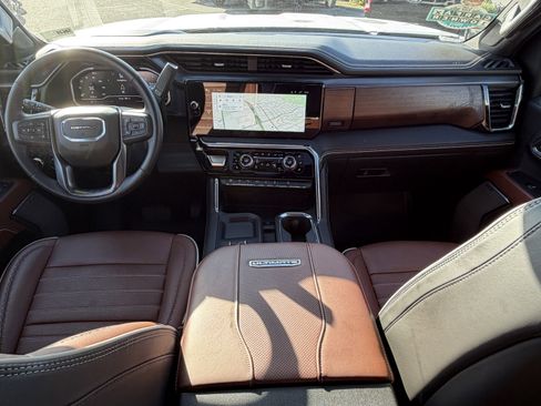 Used 2024 GMC Sierra 2500 Denali Ultimate image 20
