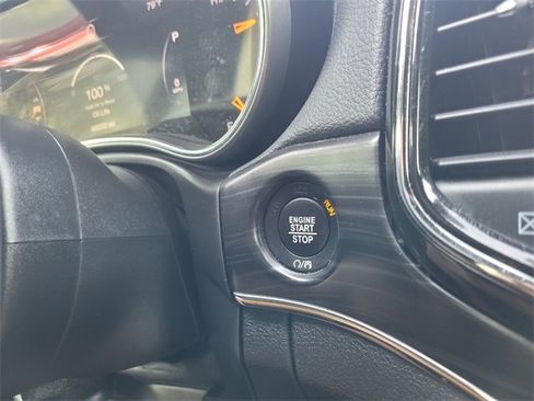 Used 2022 Jeep Grand Cherokee Limited image 29