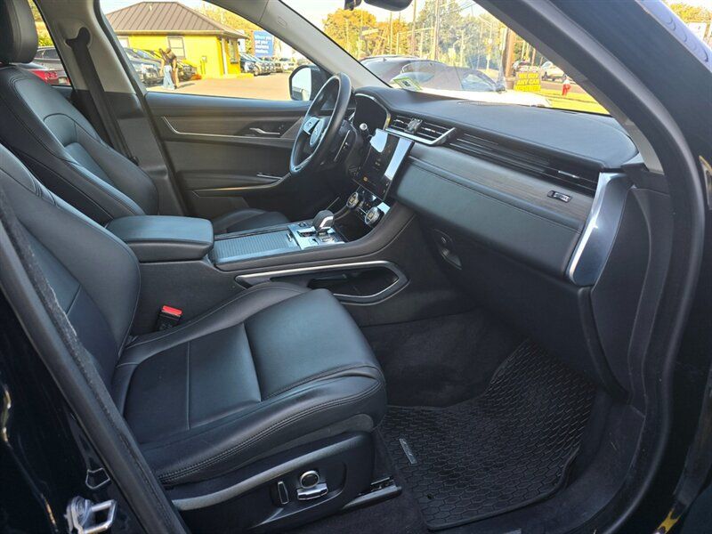 Used 2021 Jaguar F-PACE AWD/4WD image 13