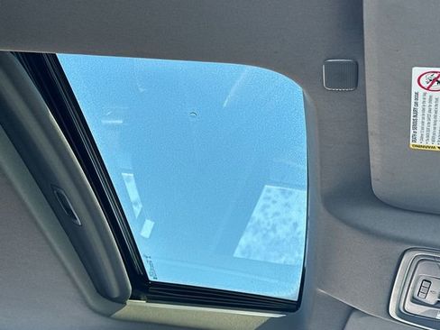 Used 2023 GMC Sierra 2500 Denali w/ Denali Ultimate Package image 17