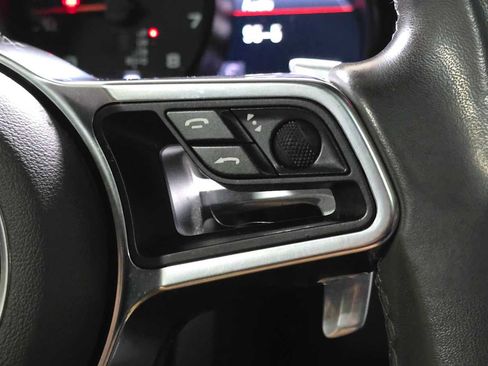 Used 2018 Porsche Macan image 28