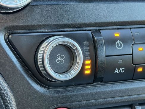 Used 2019 Ford Mustang Coupe w/ Black Accent Package image 29