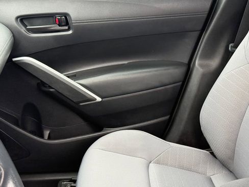 Used 2025 Toyota Corolla Cross AWD Hybrid image 14