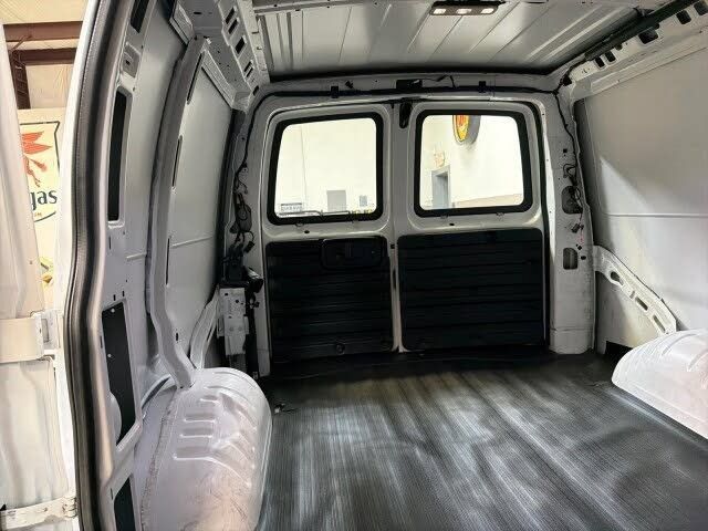 Used 2022 Chevrolet Express 2500 w/ Driver Convenience Package RWD image 53