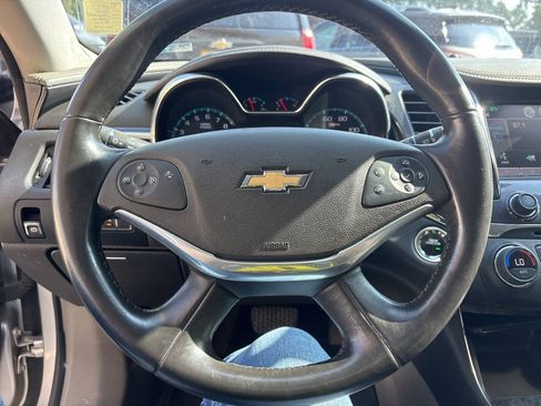 Used 2015 Chevrolet Impala LTZ FWD image 9