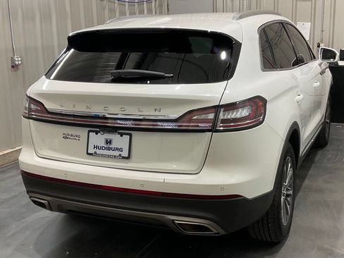 Used 2022 Lincoln Nautilus FWD w/ Premium Package image 21
