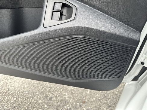 Used 2024 Volkswagen Jetta SE w/ Panoramic Sunroof Package image 25