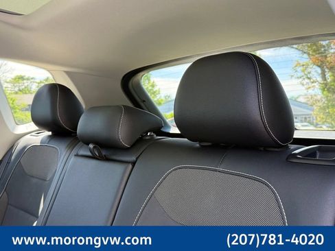 Used 2023 Volkswagen Taos SE w/ Panoramic Sunroof Package AWD/4WD image 20