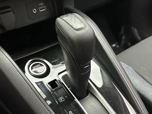 Used 2023 Nissan Versa SV image 17