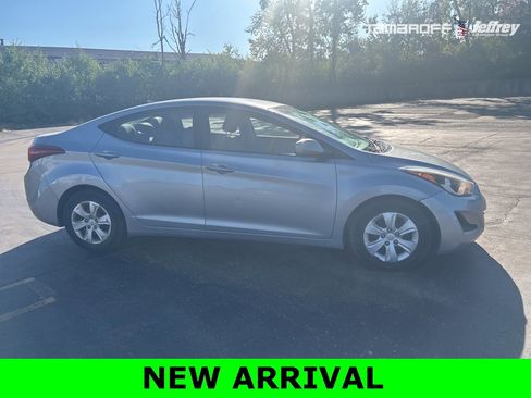 Used 2016 Hyundai Elantra SE image 1