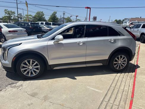 Used 2019 Cadillac XT4 Premium Luxury AWD/4WD image 4