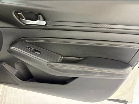 Used 2019 Nissan Altima 2.5 S FWD image 36
