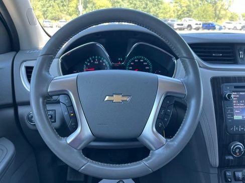 Used 2013 Chevrolet Traverse LT FWD image 18