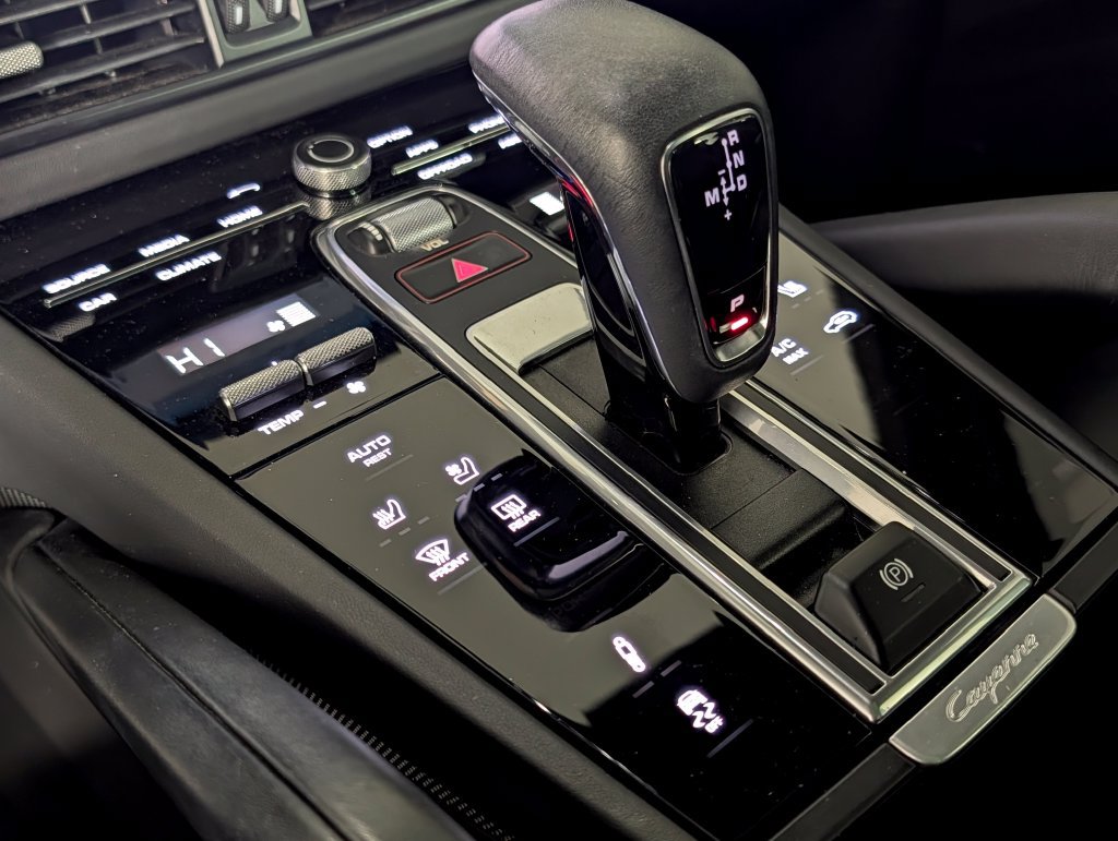 Certified 2023 Porsche Cayenne GTS AWD/4WD image 33