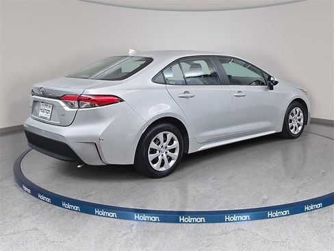 Used 2024 Toyota Corolla LE image 6