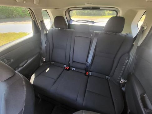 Used 2024 Nissan Rogue S FWD image 12