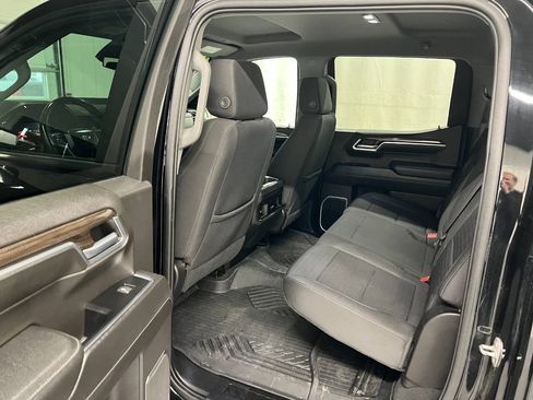 Used 2022 Chevrolet Silverado 1500 RST AWD/4WD image 9