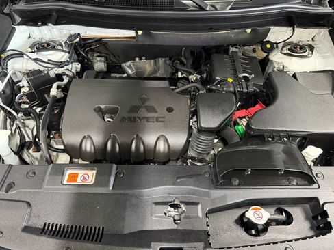 Used 2020 Mitsubishi Outlander SEL FWD image 21