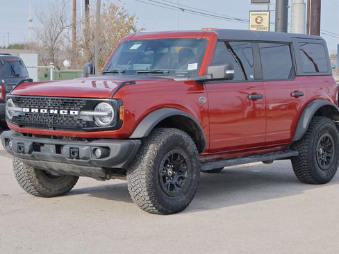 Certified 2023 Ford Bronco Wildtrak image 16