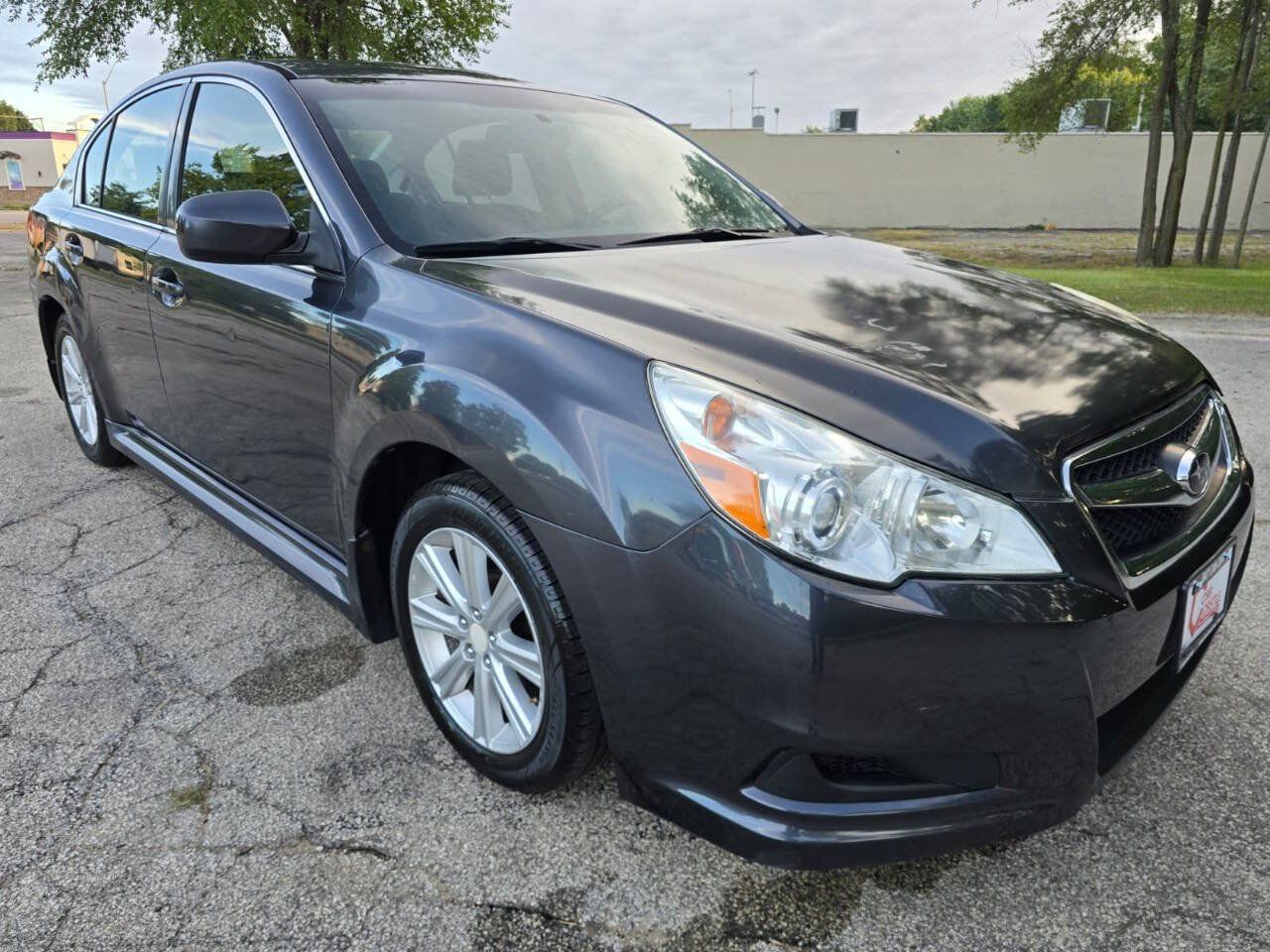 Used 2011 Subaru Legacy 2.5i Premium w/ All-Weather Pkg AWD/4WD image 3