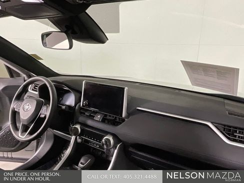 Used 2024 Toyota RAV4 SE image 30