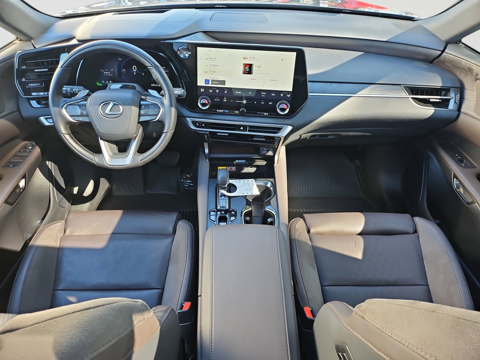Used 2025 Lexus RX 450h AWD w/ Convenience Package image 17