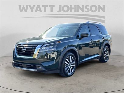 Used 2022 Nissan Pathfinder Platinum