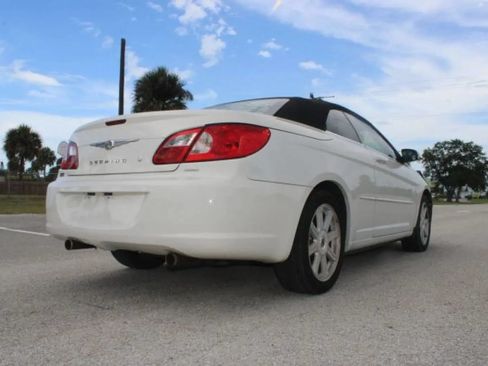Used 2008 Chrysler Sebring Touring w/ Special Touring Group FWD image 25