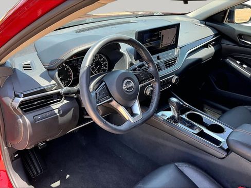 Used 2023 Nissan Altima 2.5 SR w/ SR Premium Package FWD image 18