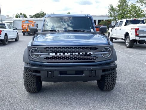 New 2025 Ford Bronco Badlands image 4