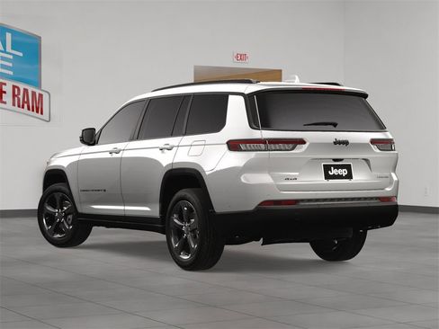 New 2025 Jeep Grand Cherokee L Limited w/ Black Appearance Package image 4